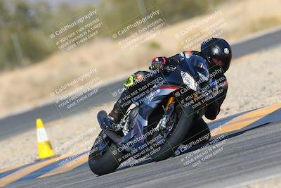 media/Jan-14-2024-SoCal Trackdays (Sun) [[2e55ec21a6]]/Turn 6 (125pm)/